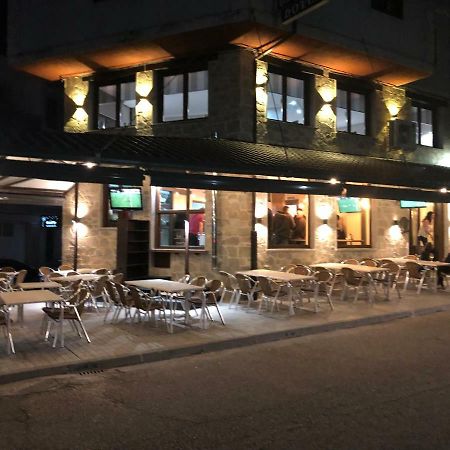 El Puente  Hotel Tres Estrellas Casa Maribona Gela מראה חיצוני תמונה