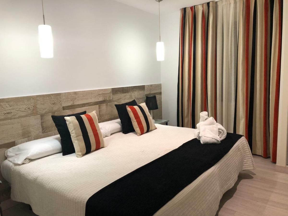 El Puente  Hotel Tres Estrellas Casa Maribona Gela מראה חיצוני תמונה