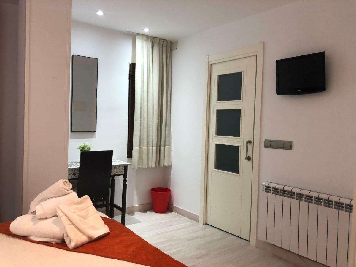 El Puente  Hotel Tres Estrellas Casa Maribona Gela מראה חיצוני תמונה